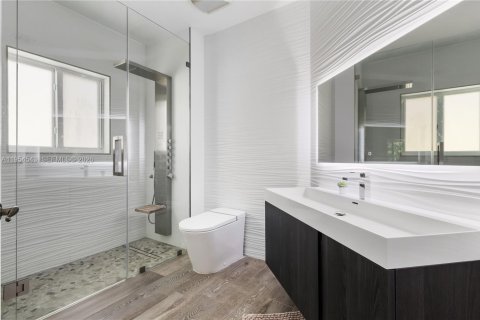 Купить виллу или дом в Дорал, Флорида 5 спален, 238.67м2, № 2009193 - фото 21