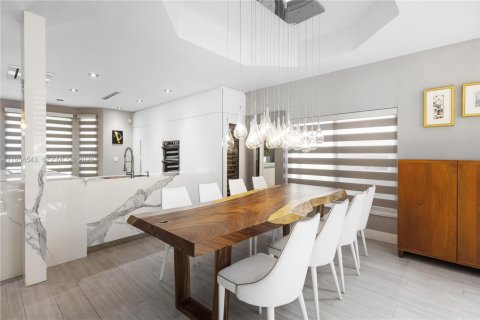 Купить виллу или дом в Дорал, Флорида 5 спален, 238.67м2, № 2009193 - фото 6