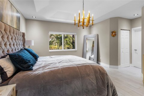 Купить виллу или дом в Дорал, Флорида 5 спален, 238.67м2, № 2009193 - фото 17