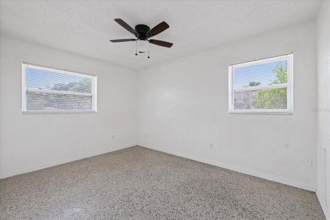 House in Spring Hill, Florida 2 bedrooms, 127.83 sq.m. № 2217107 - photo 28
