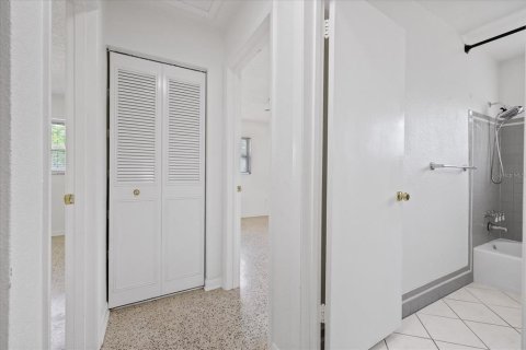 House in Spring Hill, Florida 2 bedrooms, 127.83 sq.m. № 2217107 - photo 30