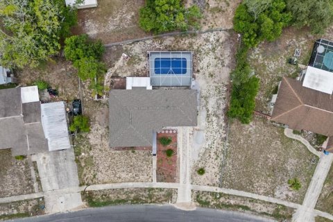 House in Spring Hill, Florida 2 bedrooms, 127.83 sq.m. № 2217107 - photo 4