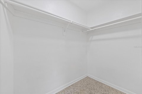 House in Spring Hill, Florida 2 bedrooms, 127.83 sq.m. № 2217107 - photo 27