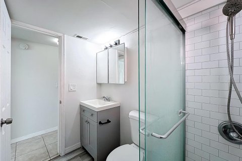 Apartamento en alquiler en Treasure Island, Florida, 2 dormitorios, 74.32 m2 № 1910960 - foto 25