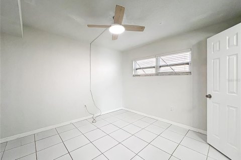 Apartamento en alquiler en Treasure Island, Florida, 2 dormitorios, 74.32 m2 № 1910960 - foto 14