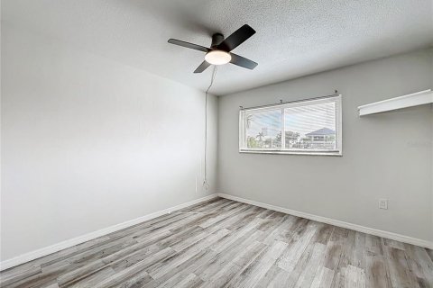 Apartamento en alquiler en Treasure Island, Florida, 2 dormitorios, 74.32 m2 № 1910960 - foto 22