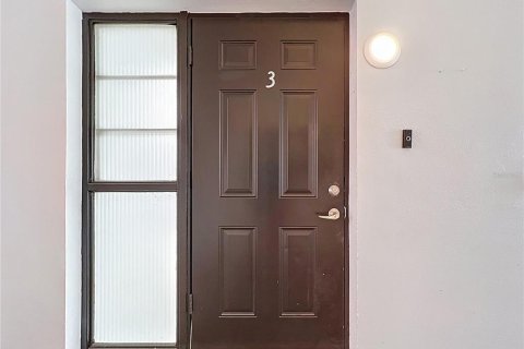 Apartamento en alquiler en Treasure Island, Florida, 2 dormitorios, 74.32 m2 № 1910960 - foto 3