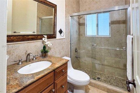 House in Miami, Florida 3 bedrooms, 252.88 sq.m. № 2039229 - photo 30