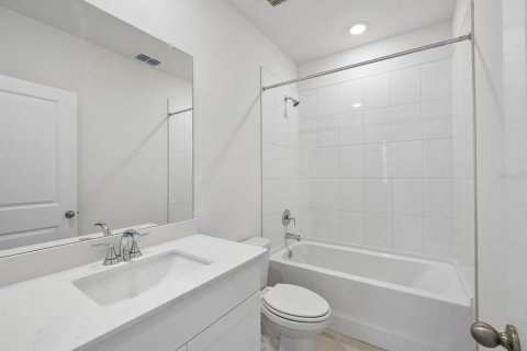 House in Palmetto, Florida 4 bedrooms, 149.29 sq.m. № 2203189 - photo 16
