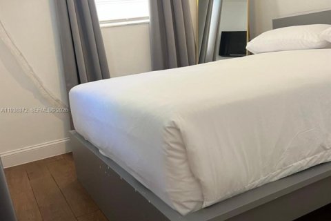 Appartement à louer à Miami Beach, Floride: 1 chambre, 48.77 m2 № 1995992 - photo 3