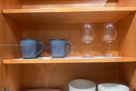 Appartement à louer à Miami Beach, Floride: 1 chambre, 48.77 m2 № 1995992 - photo 4