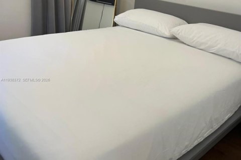 Appartement à louer à Miami Beach, Floride: 1 chambre, 48.77 m2 № 1995992 - photo 2