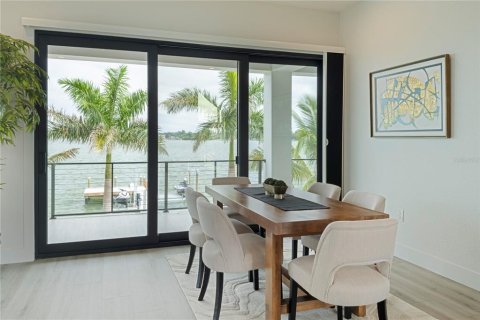 Casa en venta en Saint Petersburg, Florida, 3 dormitorios, 320.98 m2 № 2386159 - foto 19