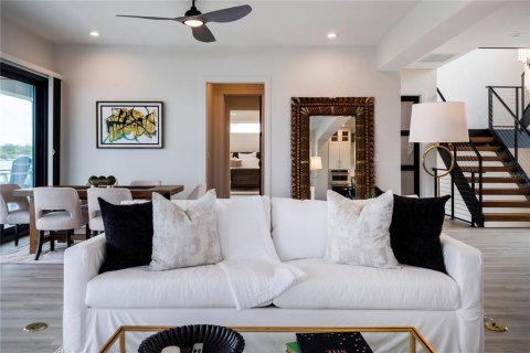 Casa en venta en Saint Petersburg, Florida, 3 dormitorios, 320.98 m2 № 2386159 - foto 23