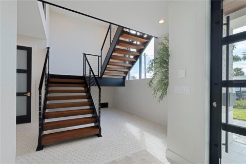 Casa en venta en Saint Petersburg, Florida, 3 dormitorios, 320.98 m2 № 2386159 - foto 14
