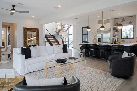 Casa en venta en Saint Petersburg, Florida, 3 dormitorios, 320.98 m2 № 2386159 - foto 22
