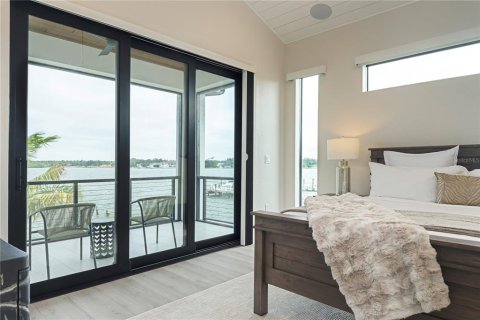 Casa en venta en Saint Petersburg, Florida, 3 dormitorios, 320.98 m2 № 2386159 - foto 27