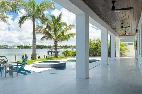 Casa en venta en Saint Petersburg, Florida, 3 dormitorios, 320.98 m2 № 2386159 - foto 9
