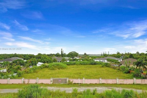 Land in Homestead, Florida № 1836801 - photo 1