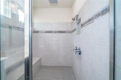 Villa ou maison à vendre à Wesley Chapel, Floride: 4 chambres, 221.01 m2 № 2239403 - photo 28