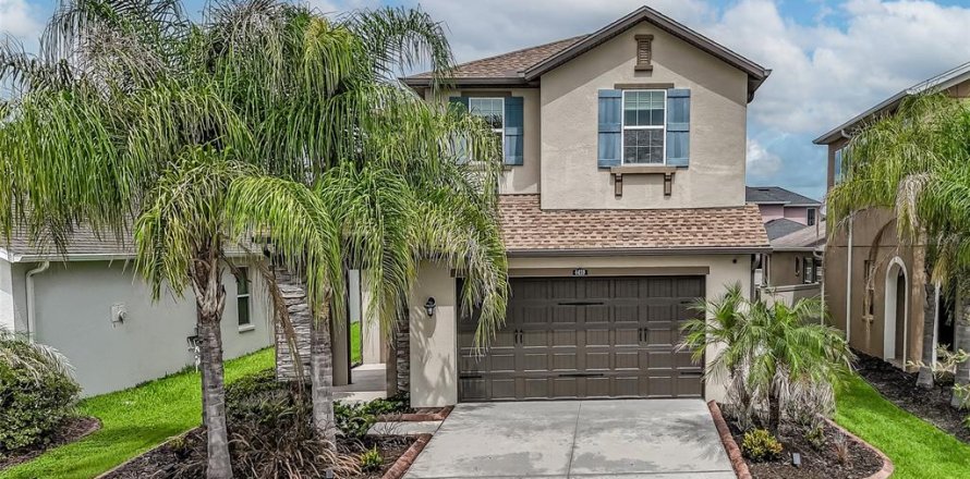 Villa ou maison à ESTANCIA

 à Wesley Chapel, Floride 4 chambres, 221.01 m2 № 2239403