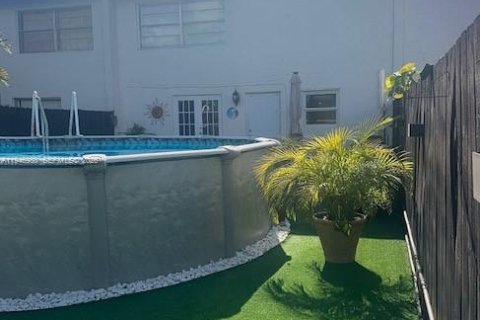 Condo in Miami, Florida, 3 bedrooms  № 2003370 - photo 6