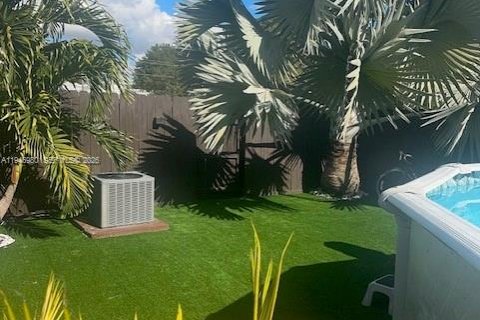 Condo in Miami, Florida, 3 bedrooms  № 2003370 - photo 5