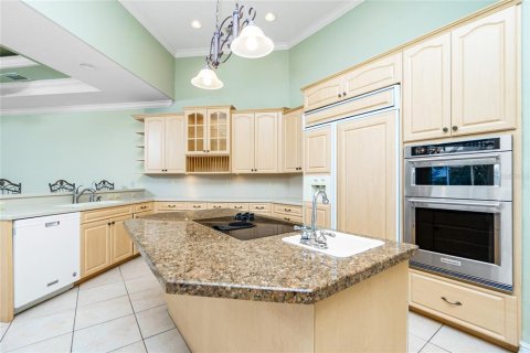 House in Port Charlotte, Florida 4 bedrooms, 258.45 sq.m. № 1581272 - photo 6