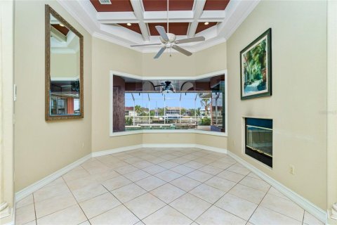 House in Port Charlotte, Florida 4 bedrooms, 258.45 sq.m. № 1581272 - photo 20