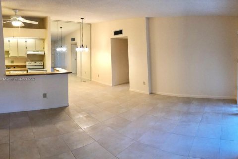 Condo à Tamarac, Floride, 2 chambres  № 2057785