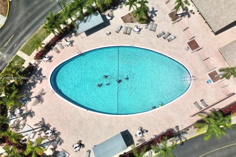 Condominio en venta en Tamarac, Florida, 2 dormitorios, 76.83 m2 № 2057785 - foto 7