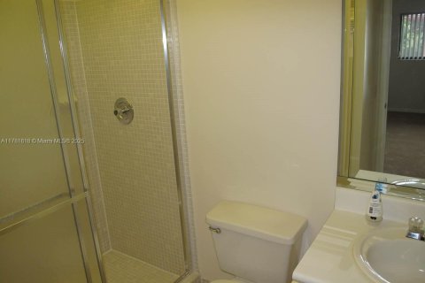 Condominio en venta en Tamarac, Florida, 2 dormitorios, 76.83 m2 № 2057785 - foto 5