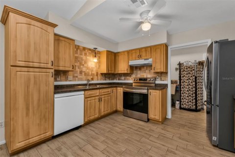 Купить виллу или дом в Порт-Шарлотт, Флорида 11 комнат, 166.85м2, № 2427558 - фото 20