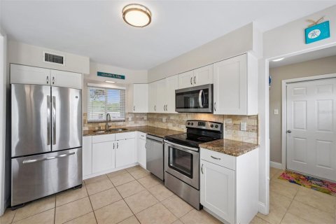 Casa en venta en Sarasota, Florida, 3 dormitorios, 106.93 m2 № 2201397 - foto 6