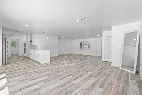 Villa ou maison à louer à Davie, Floride: 3 chambres, 164.62 m2 № 1985785 - photo 15