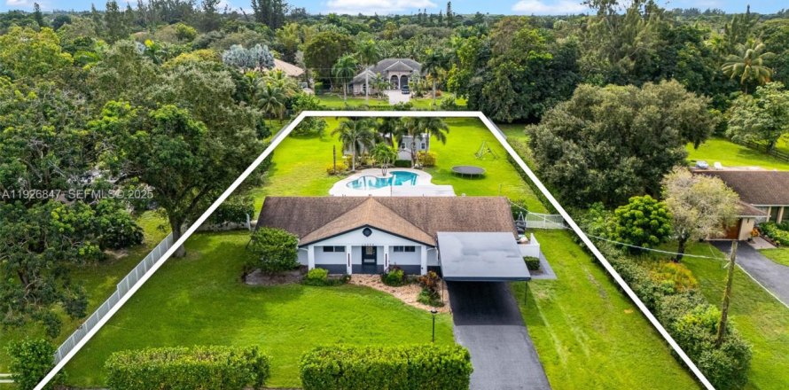 Villa ou maison à Davie, Floride 3 chambres, 164.62 m2 № 1985785