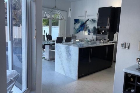 House in Boca Raton, Florida 3 bedrooms, 204.29 sq.m. № 2158172 - photo 6