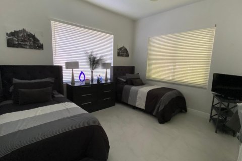 House in Boca Raton, Florida 3 bedrooms, 204.29 sq.m. № 2158172 - photo 18