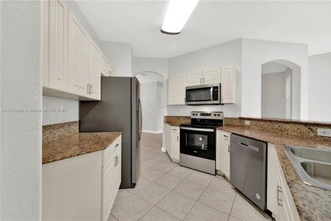 Casa en venta en Doral, Florida, 4 dormitorios, 196.77 m2 № 1467816 - foto 8