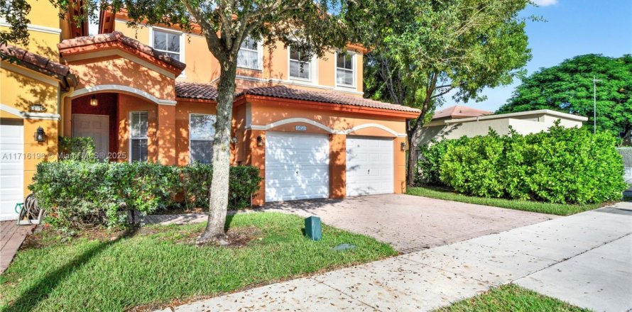 Casa en Doral, Florida 4 dormitorios, 196.77 m2 № 1467816