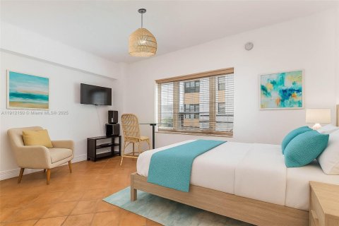 Condo in Miami Beach, Florida  № 2052760 - photo 3