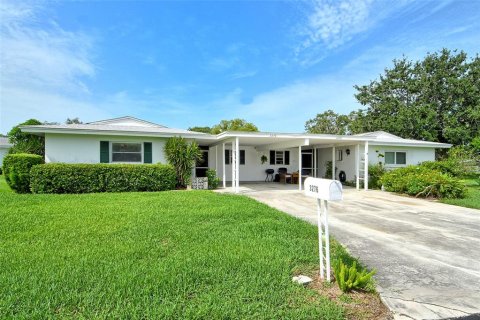Casa en venta en Sarasota, Florida, 2 dormitorios, 133.87 m2 № 1782640 - foto 1