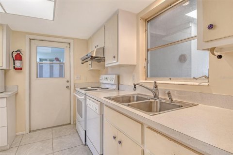 Casa en venta en Sarasota, Florida, 2 dormitorios, 133.87 m2 № 1782640 - foto 20