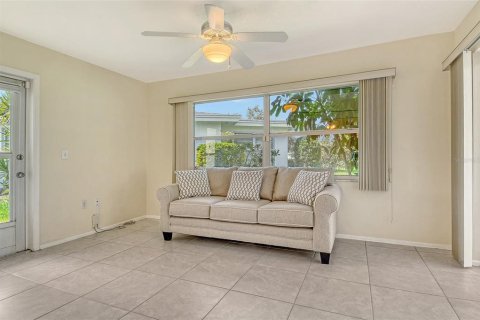 Casa en venta en Sarasota, Florida, 2 dormitorios, 133.87 m2 № 1782640 - foto 10