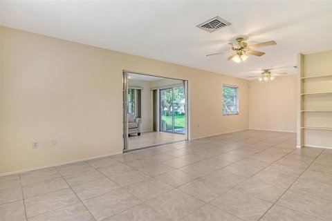 Casa en venta en Sarasota, Florida, 2 dormitorios, 133.87 m2 № 1782640 - foto 8