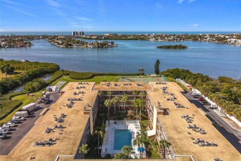 Condo in Largo, Florida, 1 bedroom  № 2232626 - photo 20