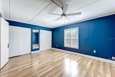 Condo in Largo, Florida, 1 bedroom  № 2232626 - photo 11