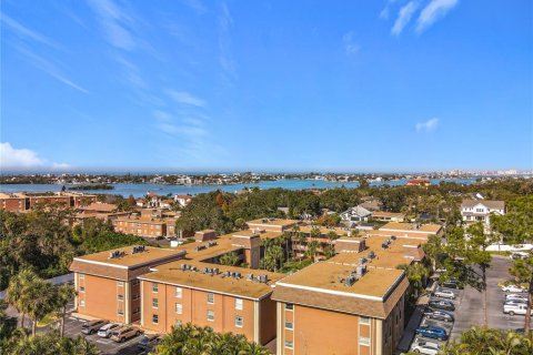 Condo in Largo, Florida, 1 bedroom  № 2232626 - photo 16
