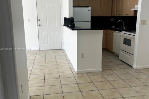 Condo in Hialeah, Florida, 1 bedroom  № 2011460 - photo 14