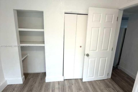 Apartment in Miami, Florida 2 bedrooms, 66.15 sq.m. № 2028187 - photo 16